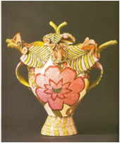 Chameleon vase (2007), sculpted by Somandia Ntshalintshali, painted by Jabu Nene.